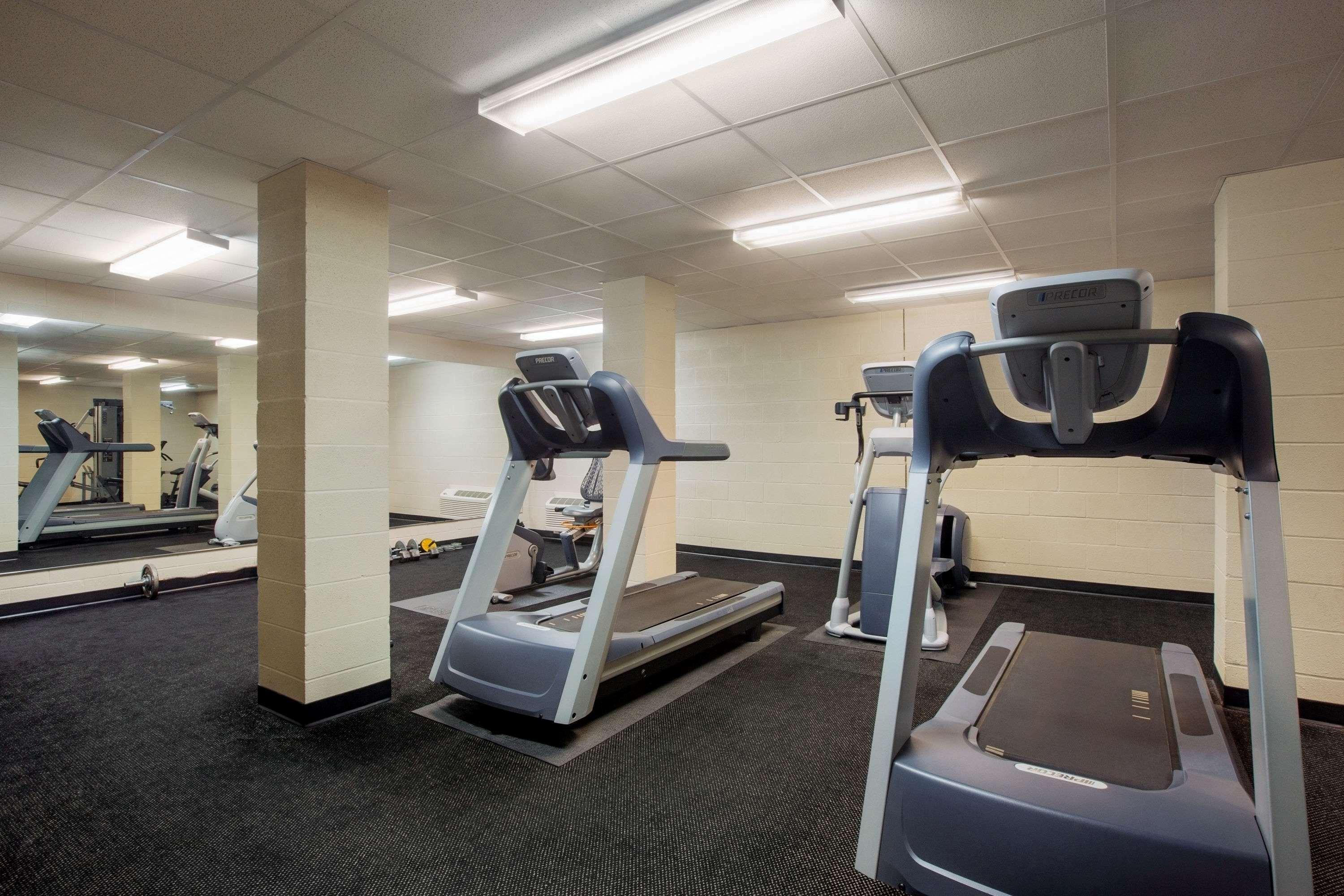 Travelodge By Wyndham Livonia מראה חיצוני תמונה